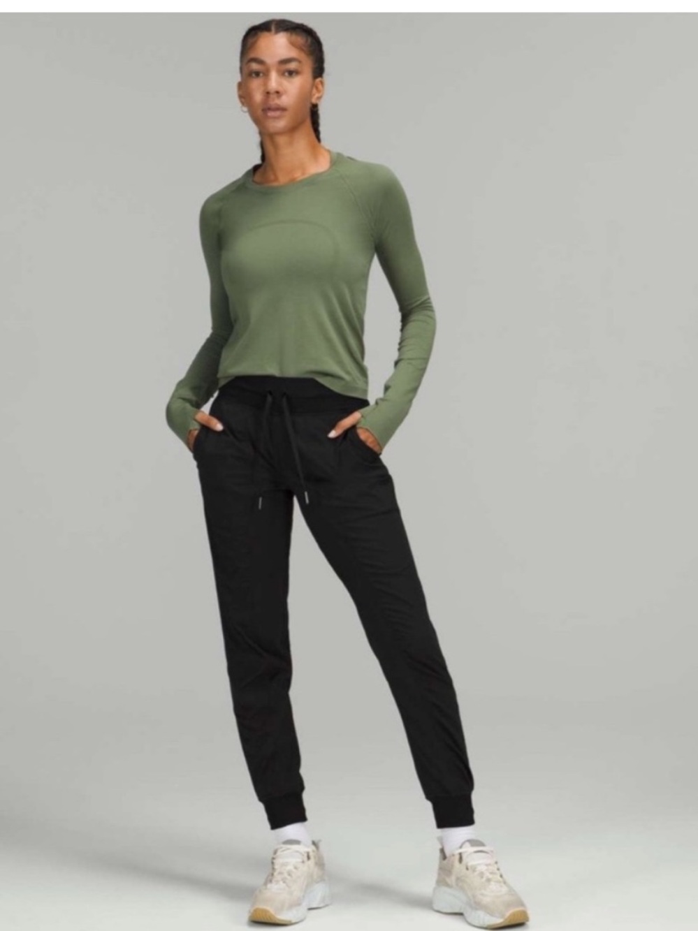 Lululemon Dance Studio Mid Rise Jogger Pants Full Length Black Travel Womens 8 - Picture 4 of 13